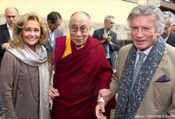 Pierre Brice rencontre le Dalai Lama en Allemagne